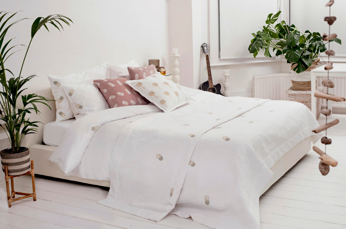 hotel quality, 100% cotton linens Bedsheet