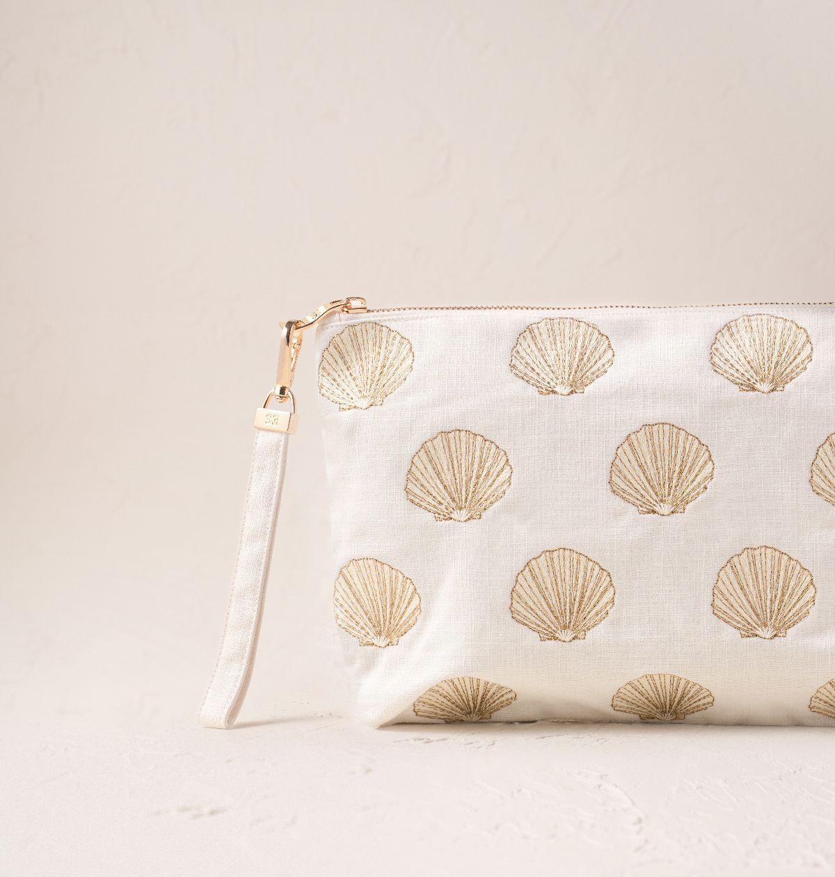Shells Everyday Pouch