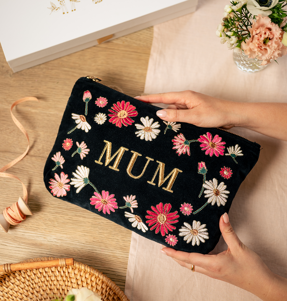 Floral Mum Everyday Pouch