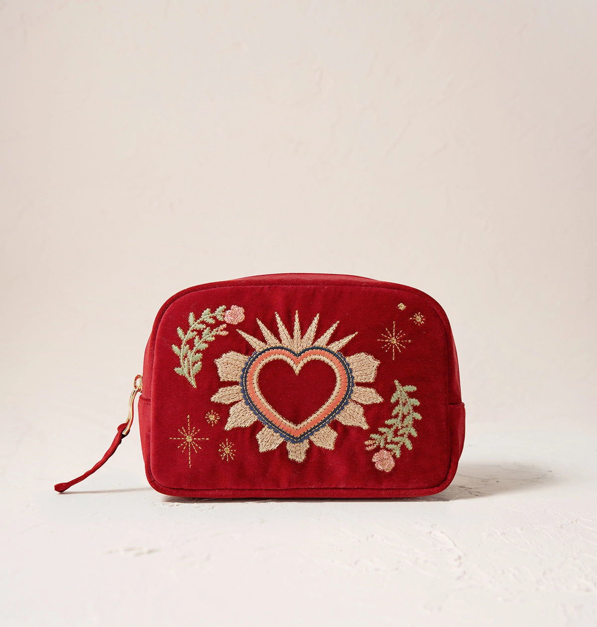 Enchanted Heart Makeup Bag – Elizabeth Scarlett