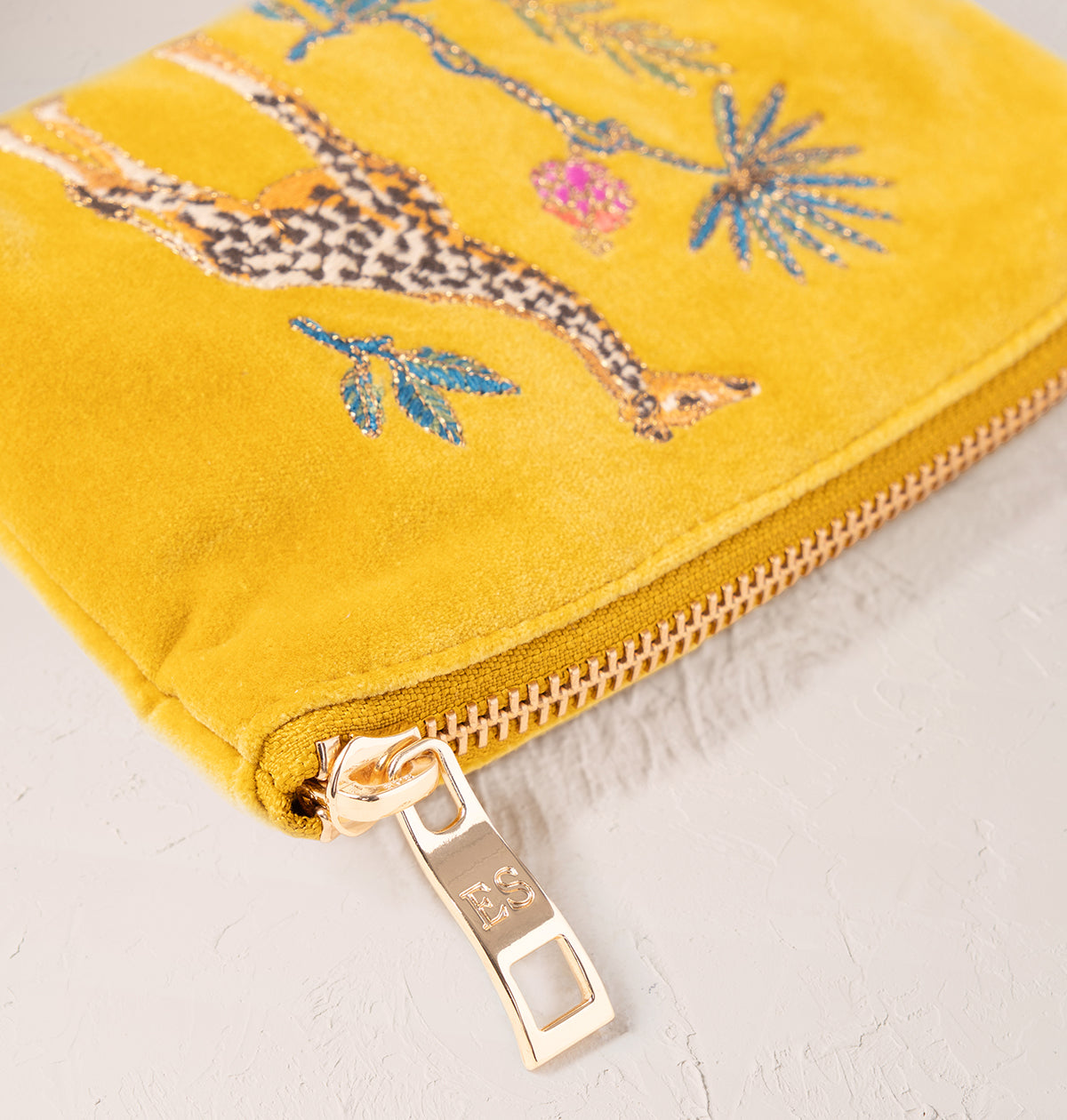Wild Giraffe Palm Coin Purse