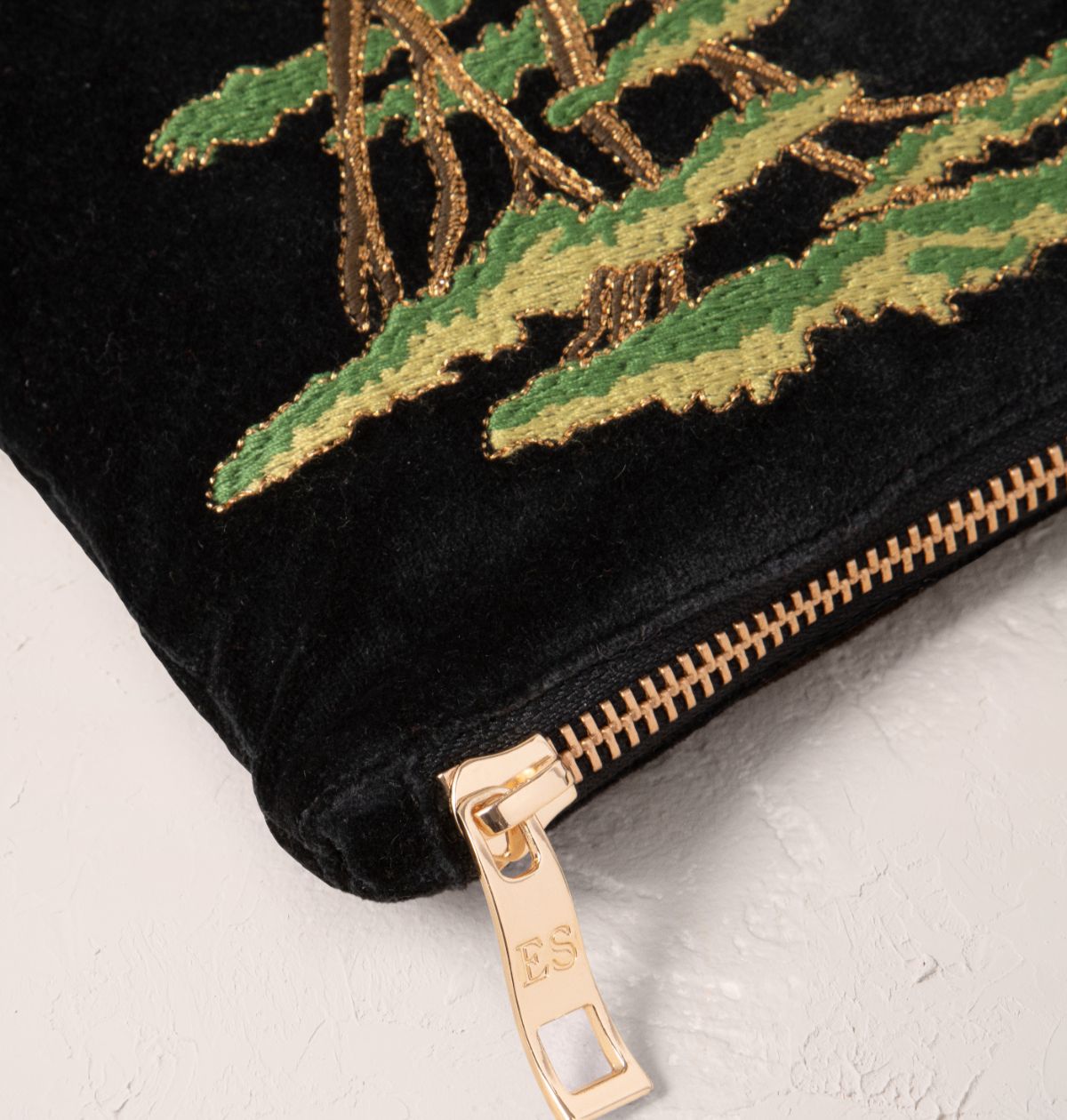 Wild Rhino Everyday Pouch