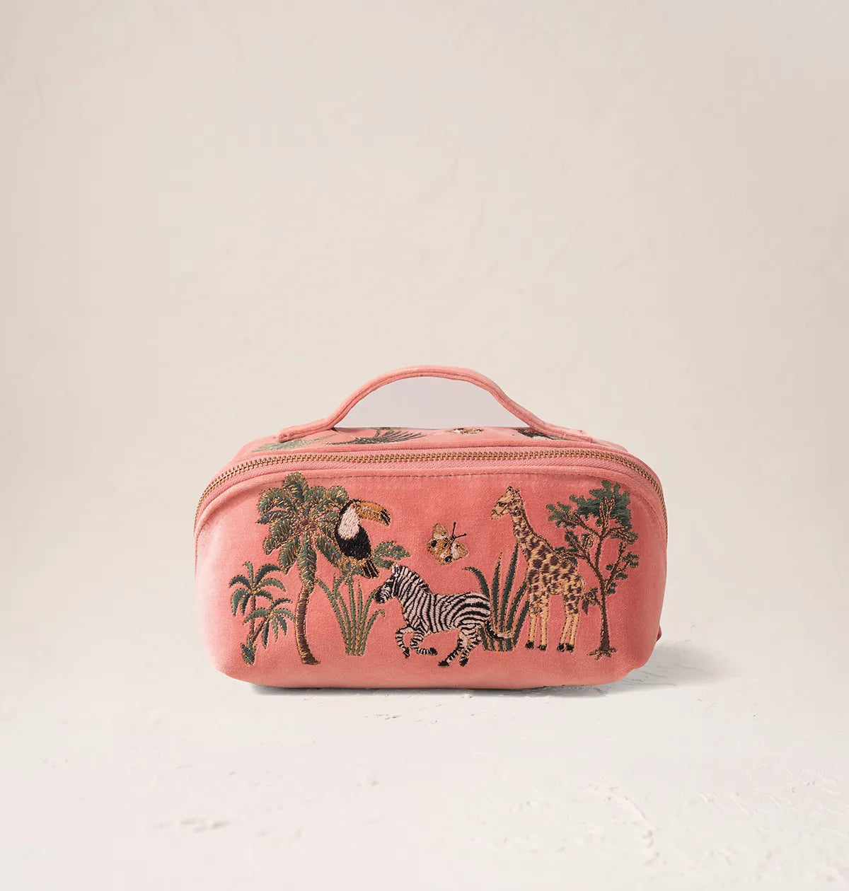 【Elizabeth Scarlett】動物刺繍 ベルベットポーチ ピンク World Wildlife Open Flat Makeup Bag – Elizabeth Scarlett
