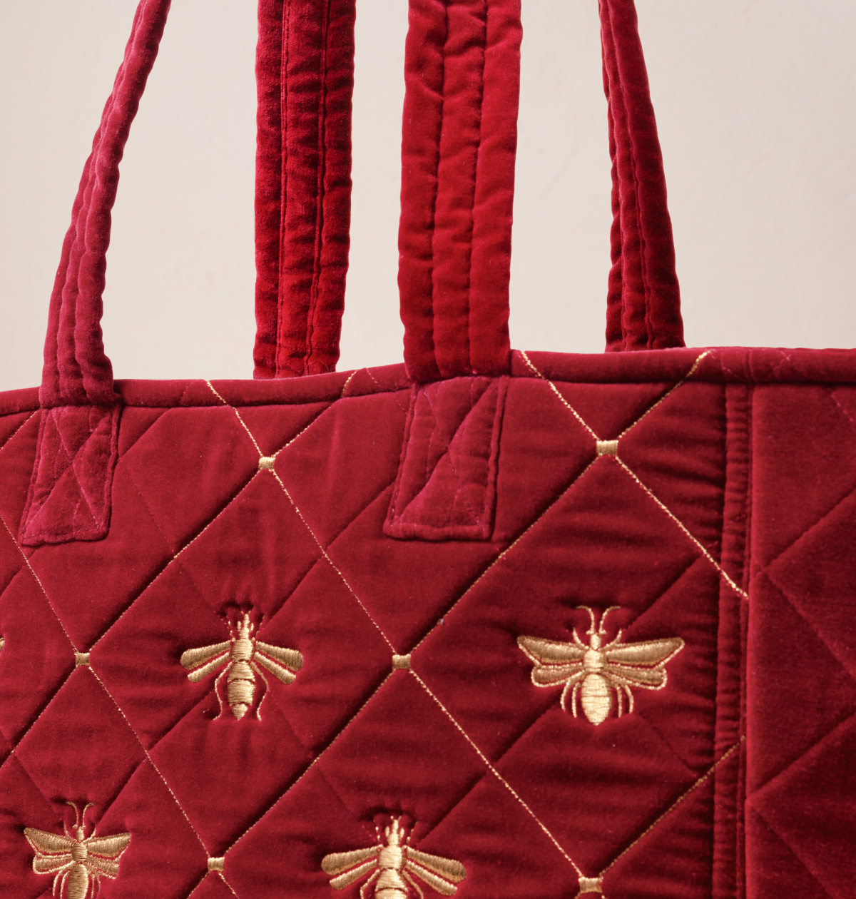 Bee Trellis Tote