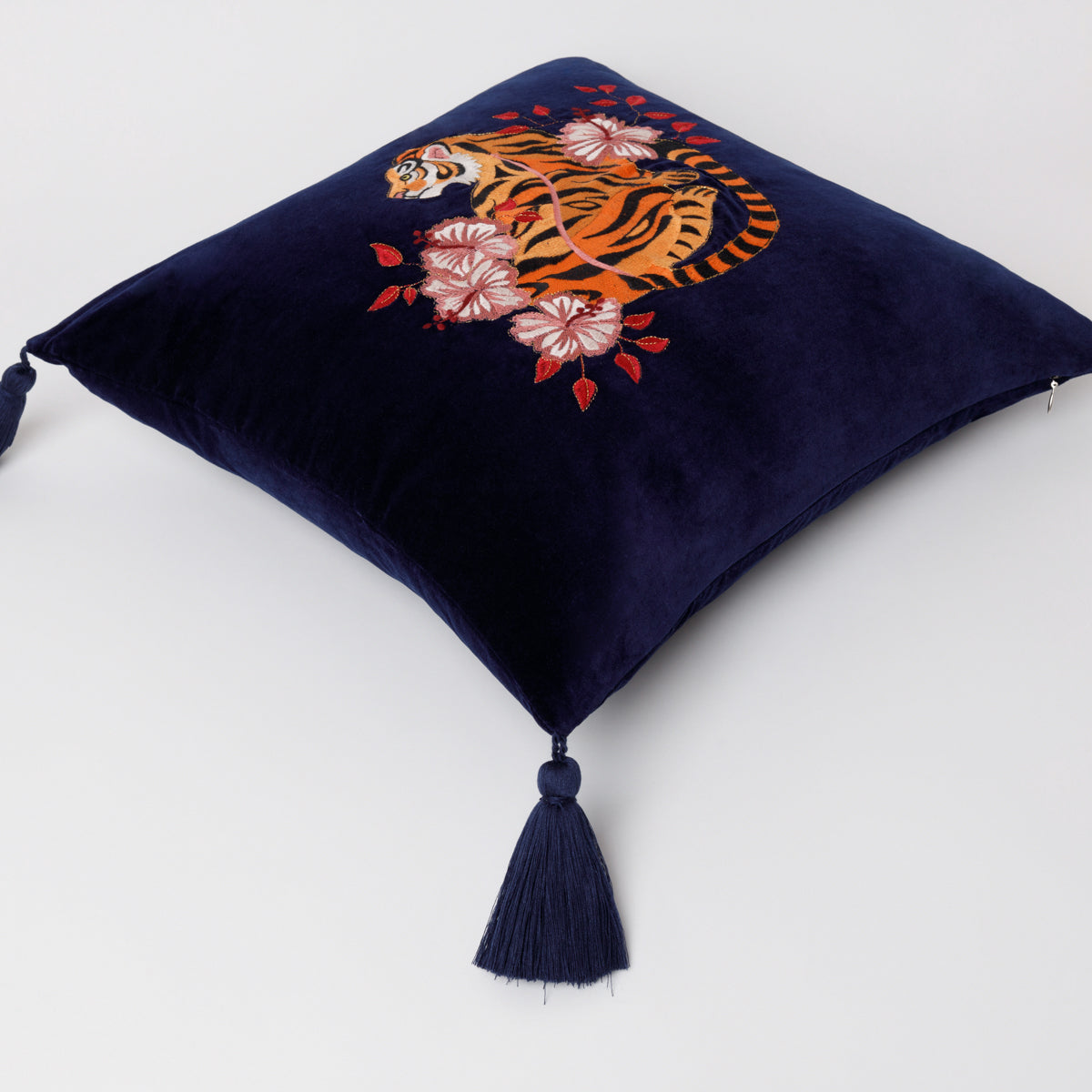 color_navy