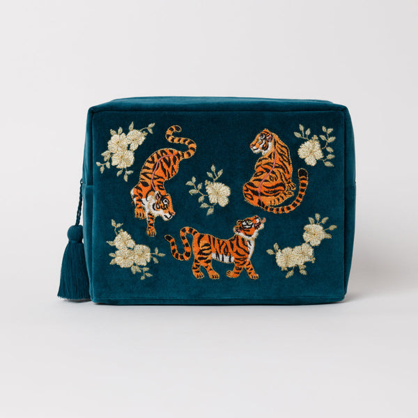 Tiger Wash Bag