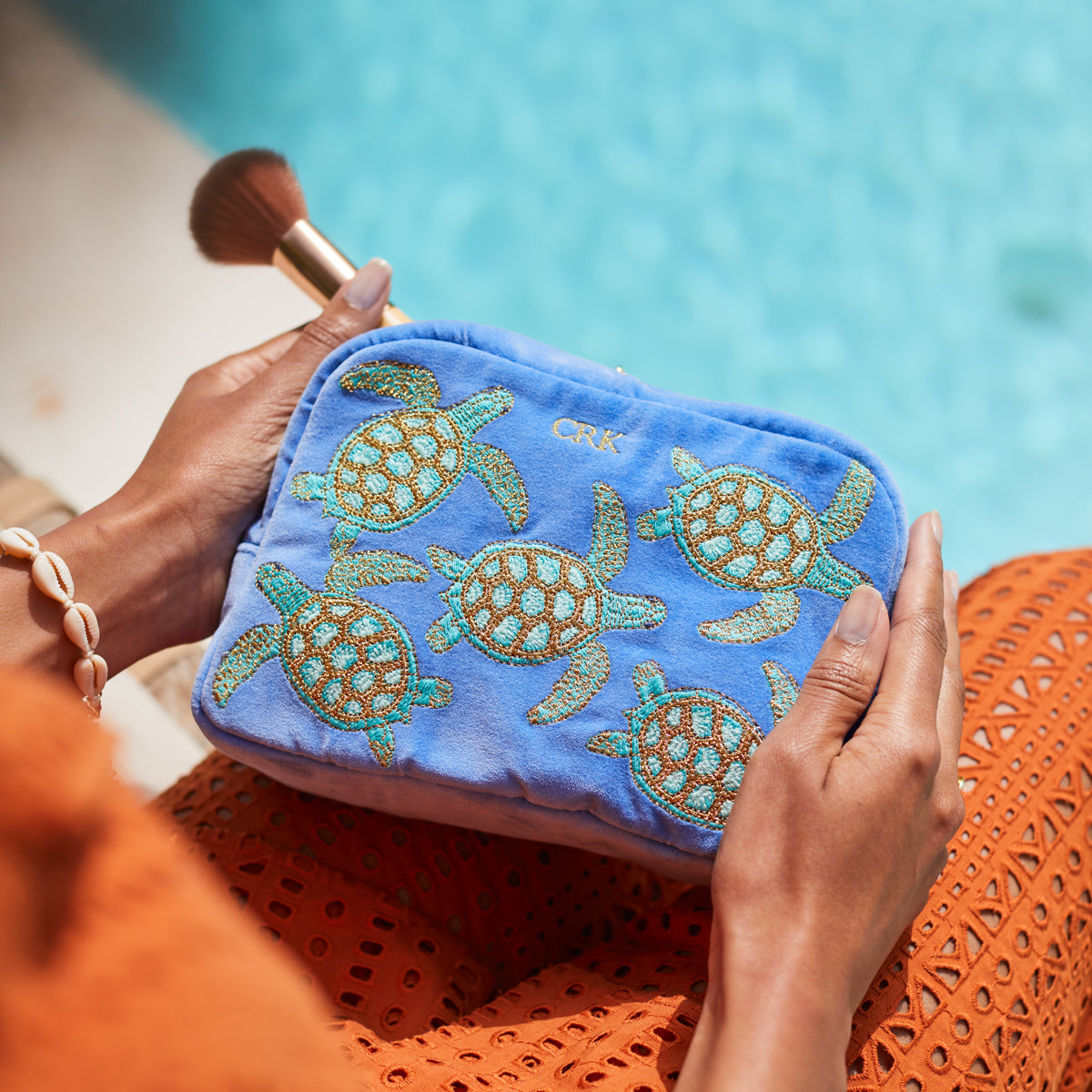 Elizabeth scarlett メイクアップバッグ Elizabeth Scarlett Makeup Bag | Beauty, Travel
