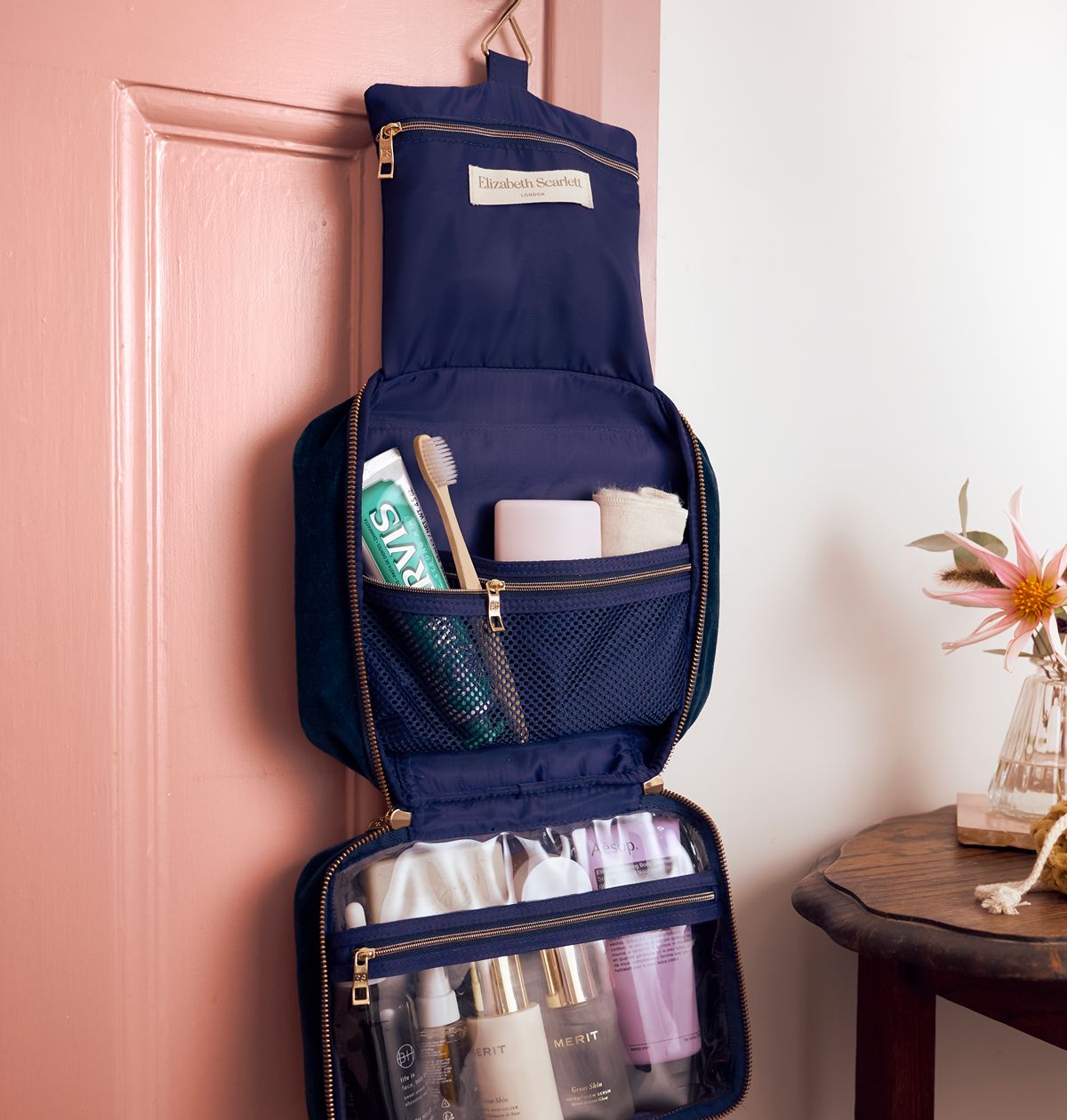 Turtle Conservation Hanging Wash Bag