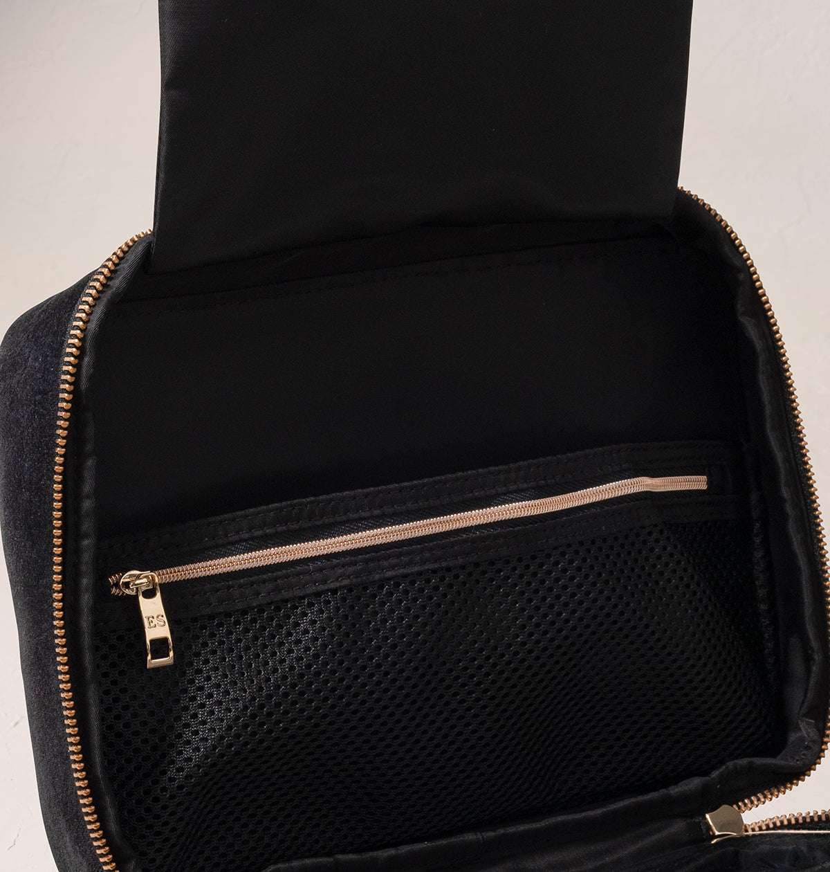 Aurora Lights Hanging Wash Bag