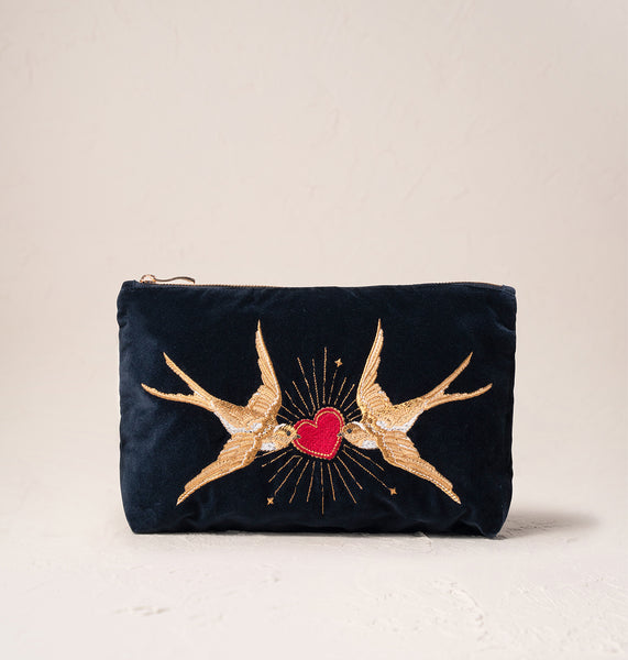 【Elizabeth Scarlett】sacred heart wash bag/make up bag Enchanted Heart Wash Bag – Elizabeth Scarlett