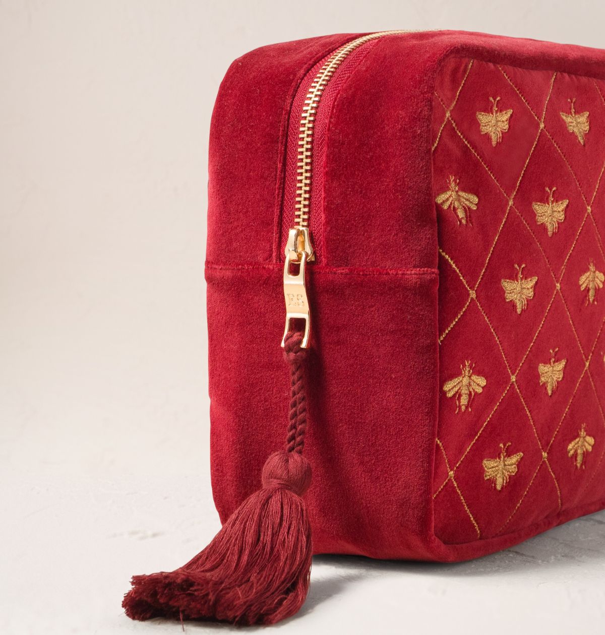 Bee Trellis Wash Bag