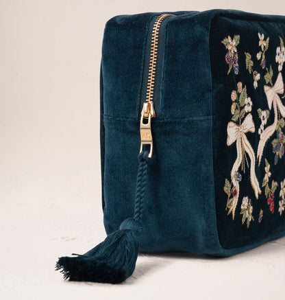 Berries & Bows Wash Bag