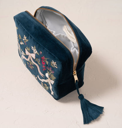 Berries & Bows Wash Bag