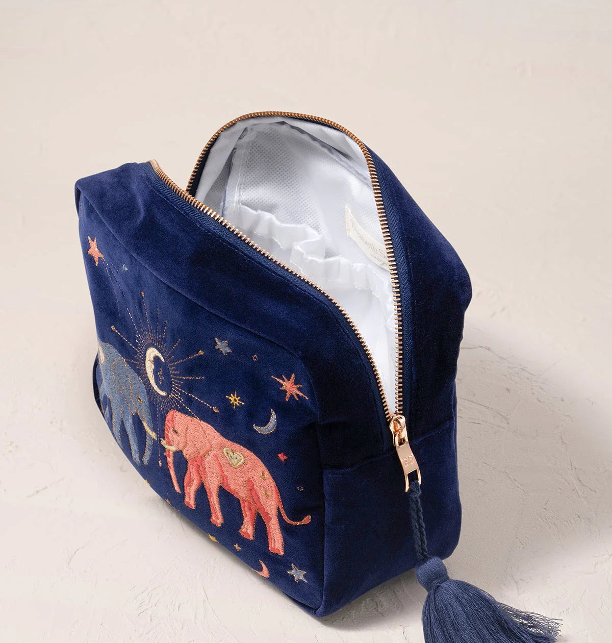 color_navy