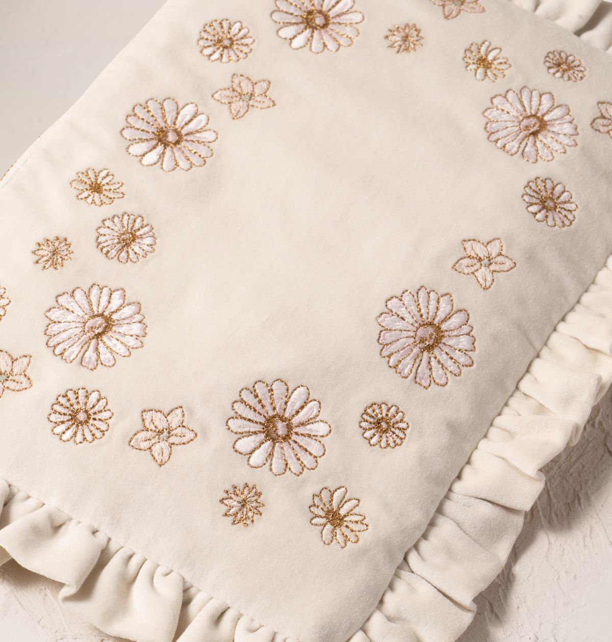 Daisy Dream Full Name Everyday Pouch