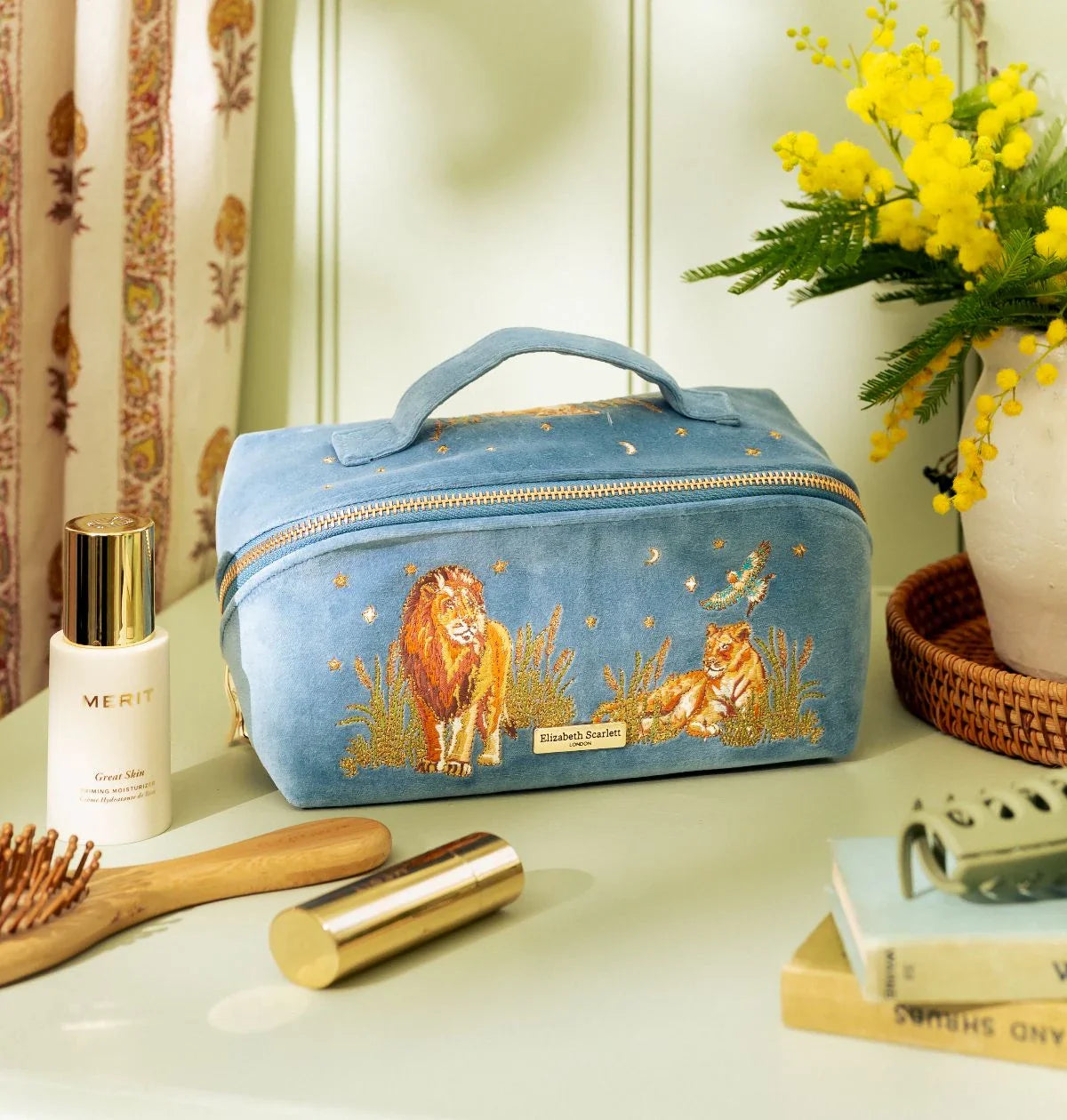 Lion Pride Open Flat Makeup Bag
