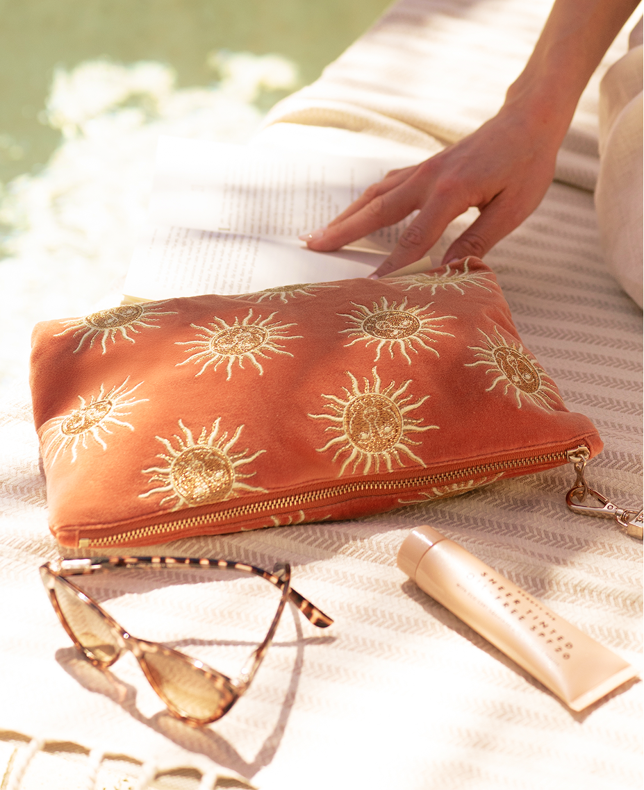Elizabeth Scarlett US | Luxury Pouches, Makeup Bags & Travel Elizabeth Scarlett US | Luxury Pouches, Makeup Bags & Travel