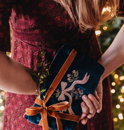 Berries & Bows Mini Pouch