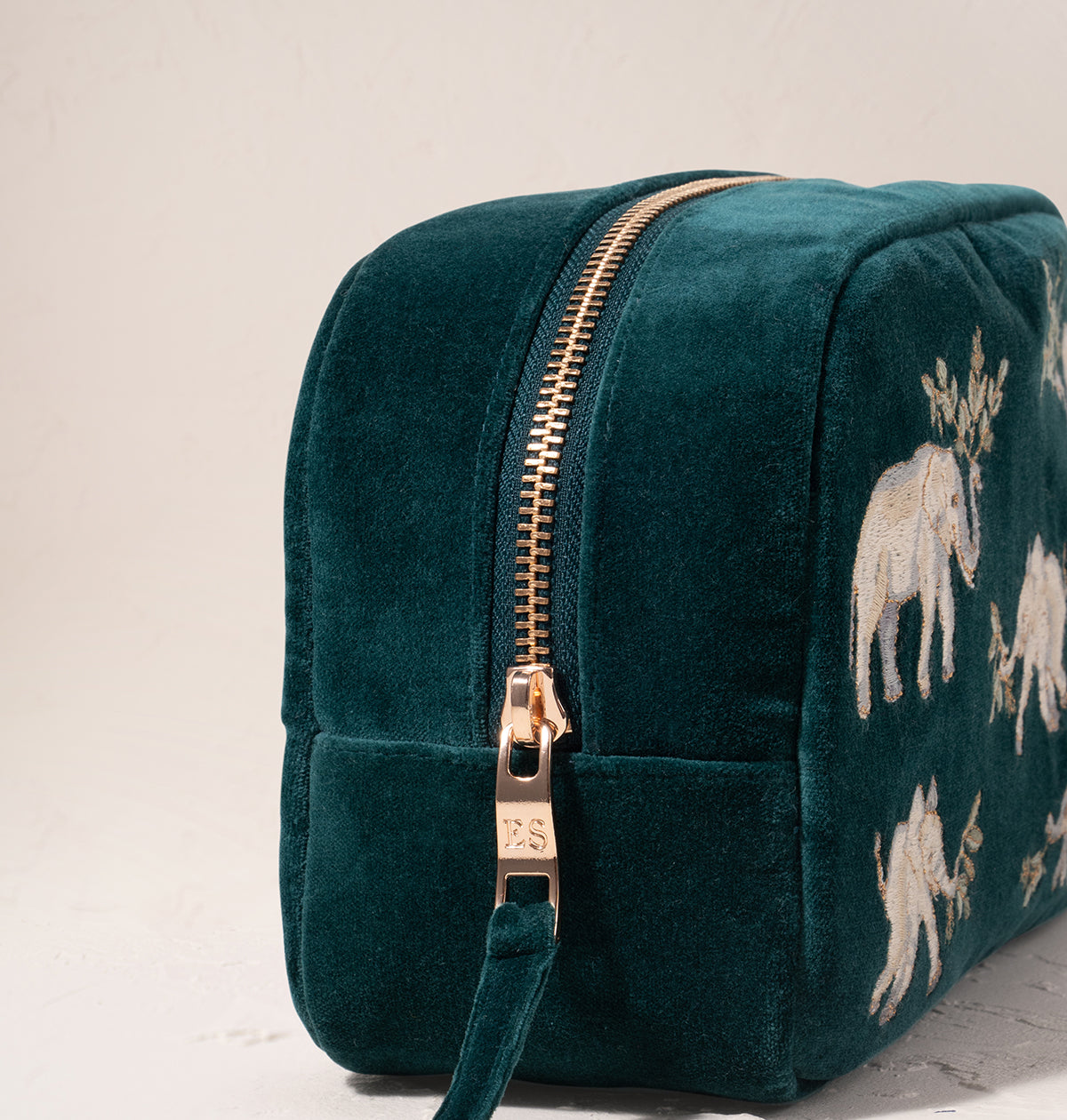 Elephant Herd Makeup Bag – Elizabeth Scarlett