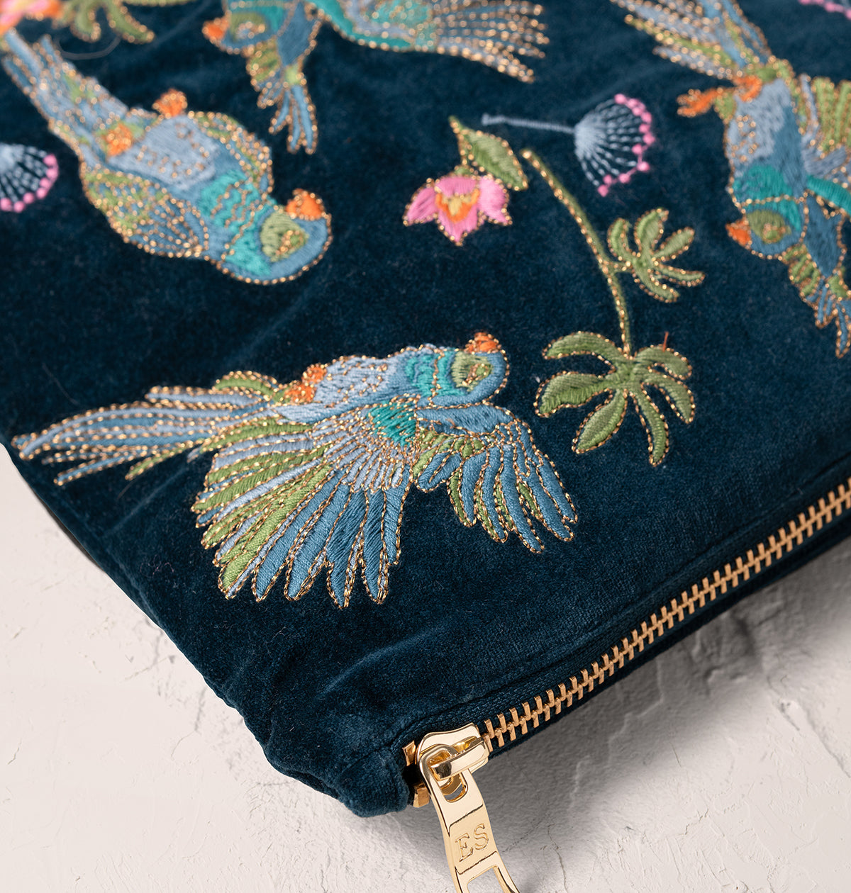 Flying Parrots Everyday Pouch – Elizabeth Scarlett