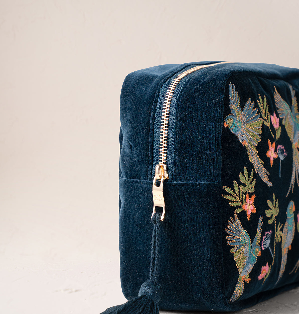 Flying Parrots Wash Bag