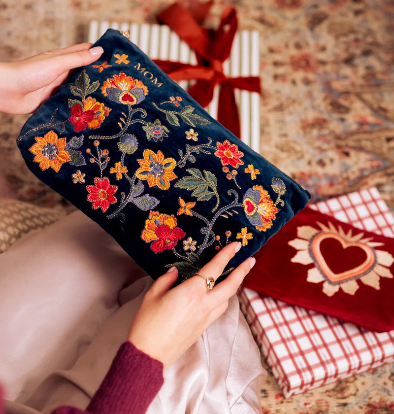 Botanical Garden Everyday Pouch – Elizabeth Scarlett
