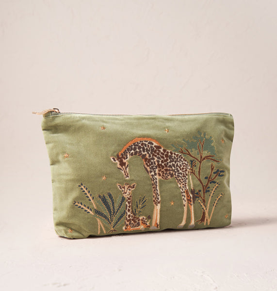 【Elizabeth Scarlett】ジラフ マザー＆ベビー ポーチ Giraffe Mother & Baby Everyday Pouch – Elizabeth Scarlett