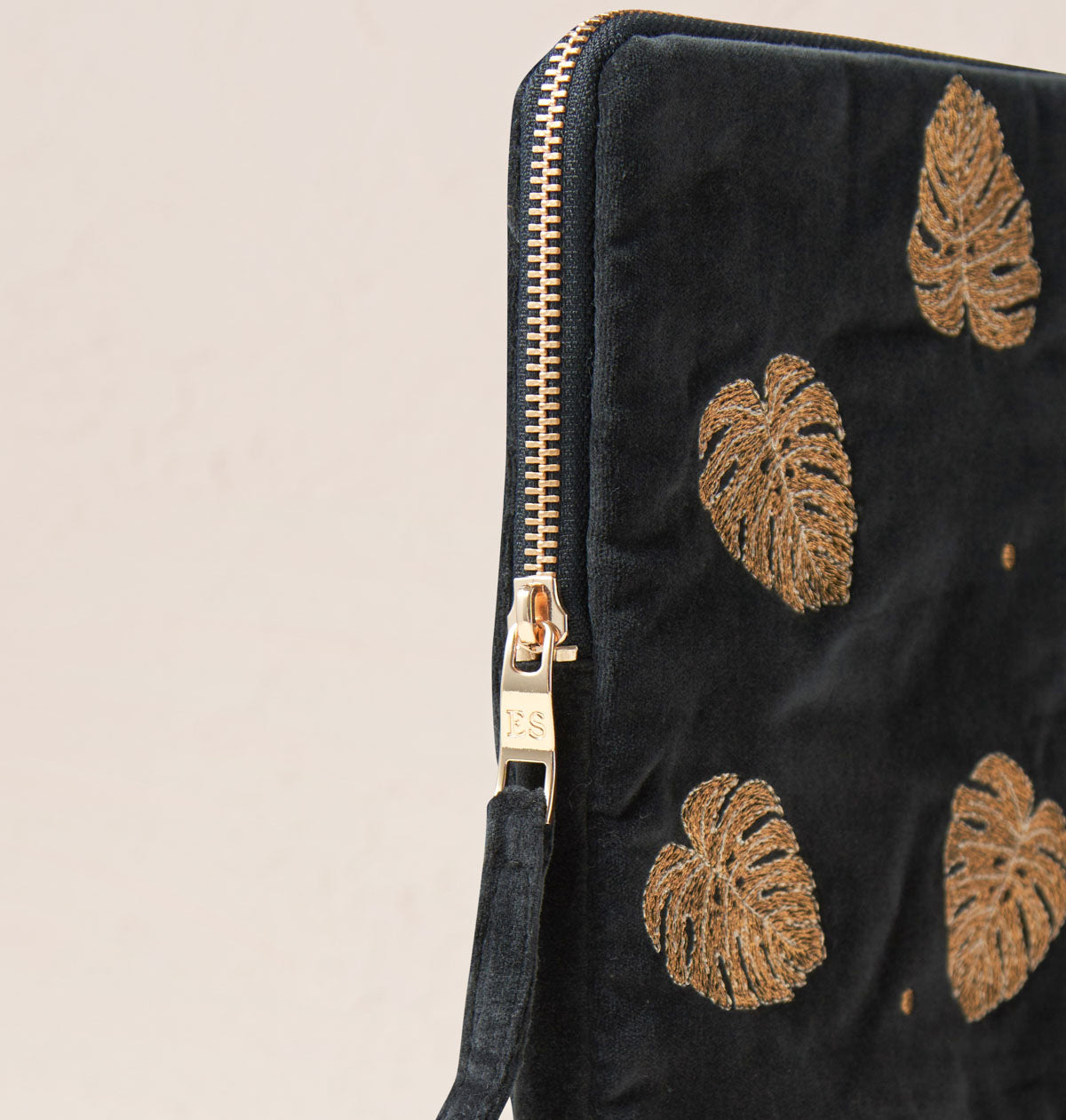 Gold Jungle Leaf Laptop Case Small Elizabeth Scarlett