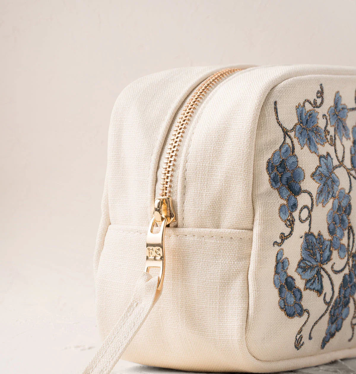 Grapevine Makeup Bag