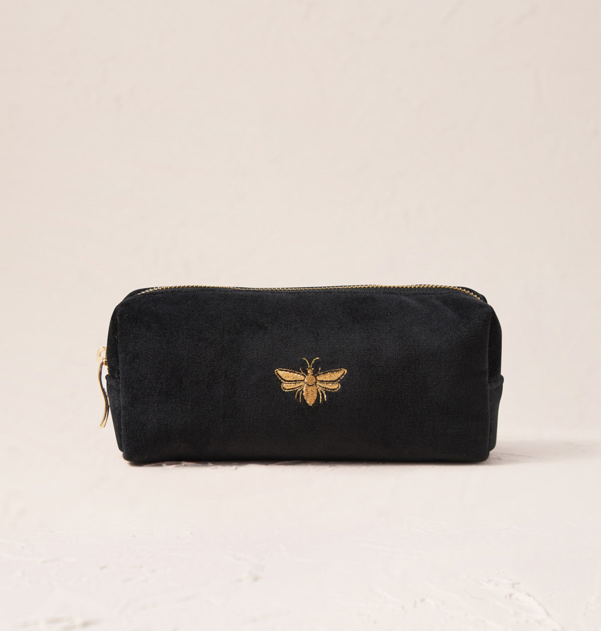 Elizabeth Scarlett Embroidered Honey Bee Print Accessories