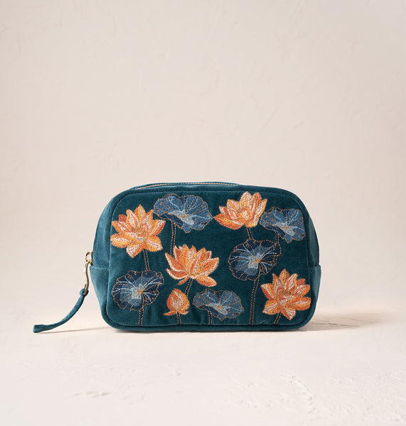 【Elizabeth Scarlett】Lotus Velvet メイクアップバッグ Lotus Makeup Bag – Elizabeth Scarlett