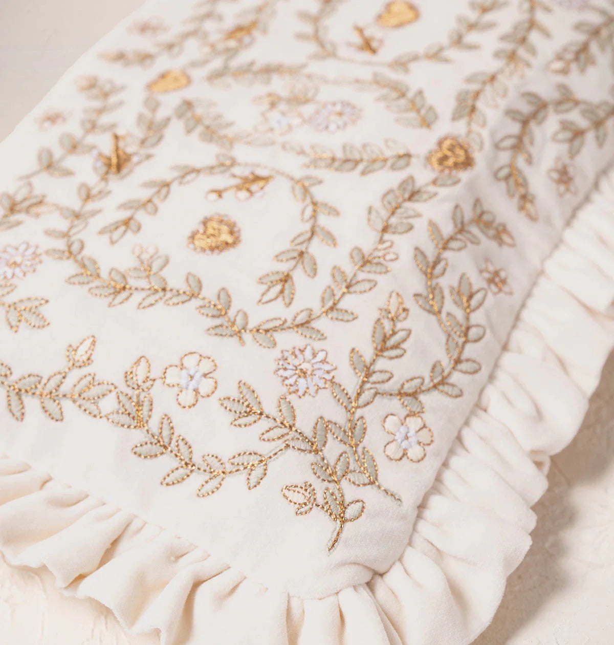 Mediterranean Garden Bride Frill Pouch