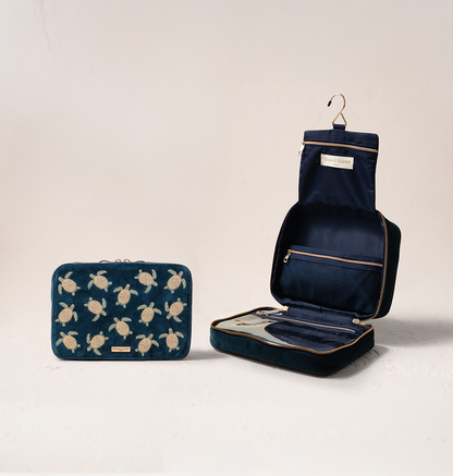Turtle Conservation Hanging Wash Bag