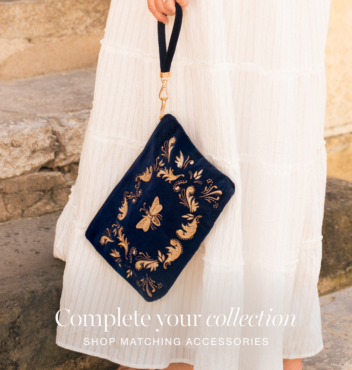 Provencal Bee Open Flat Makeup Bag