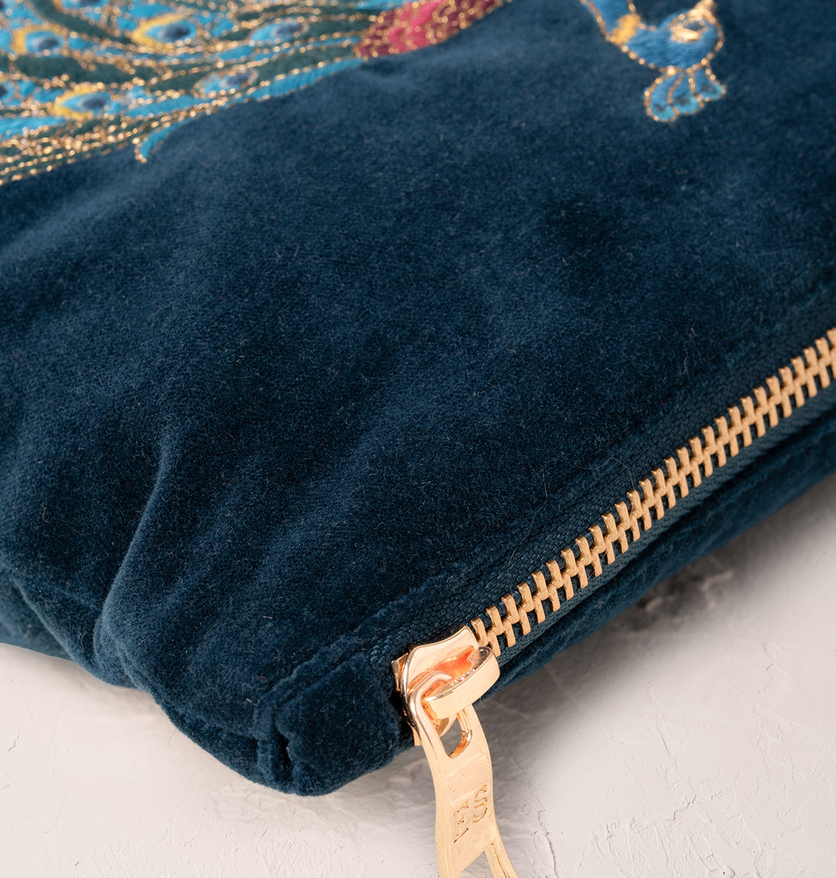 Peacock Floral Everyday Pouch – Elizabeth Scarlett