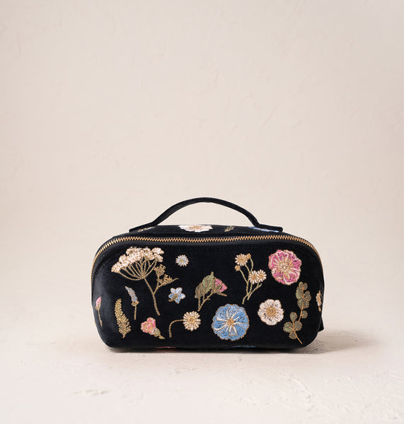 関税込 国内発送 Elizabeth ScarlrttOpen Flat Makeup Bag Elizabeth Scarlett Turtle Conservation Marine Navy Velvet