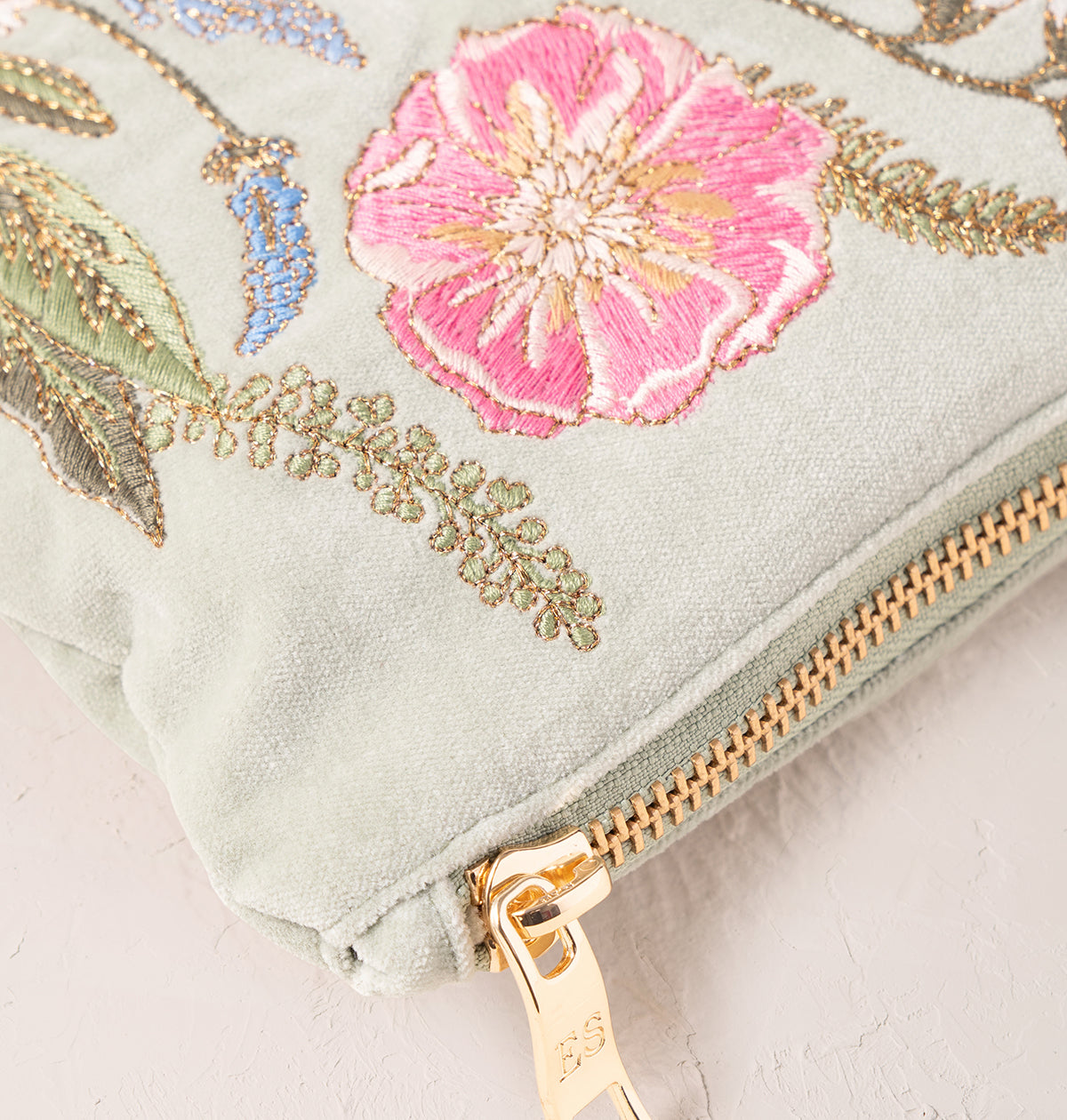 Pressed Flowers Mum Everyday Pouch – Elizabeth Scarlett