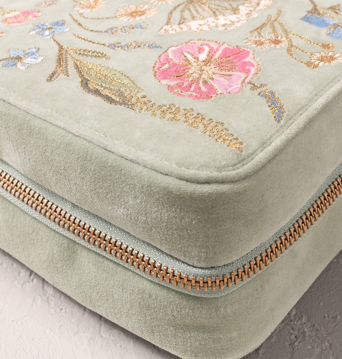 Pressed Flowers Hanging Wash Bag