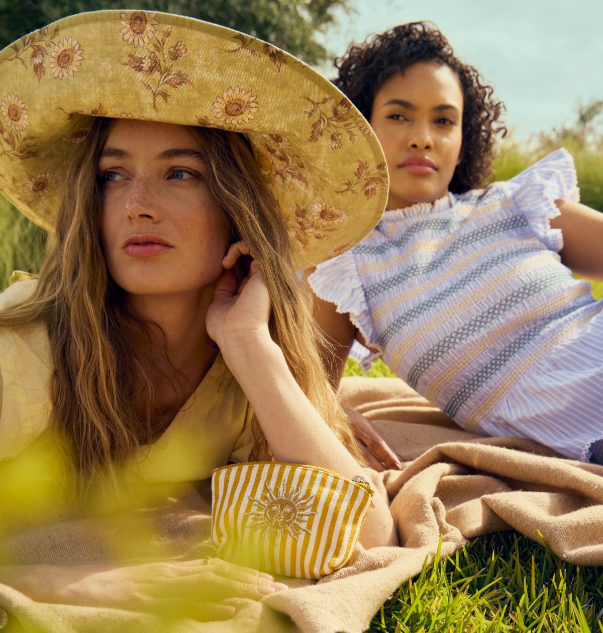 Sun Goddess Stripe Printed Coin Purse