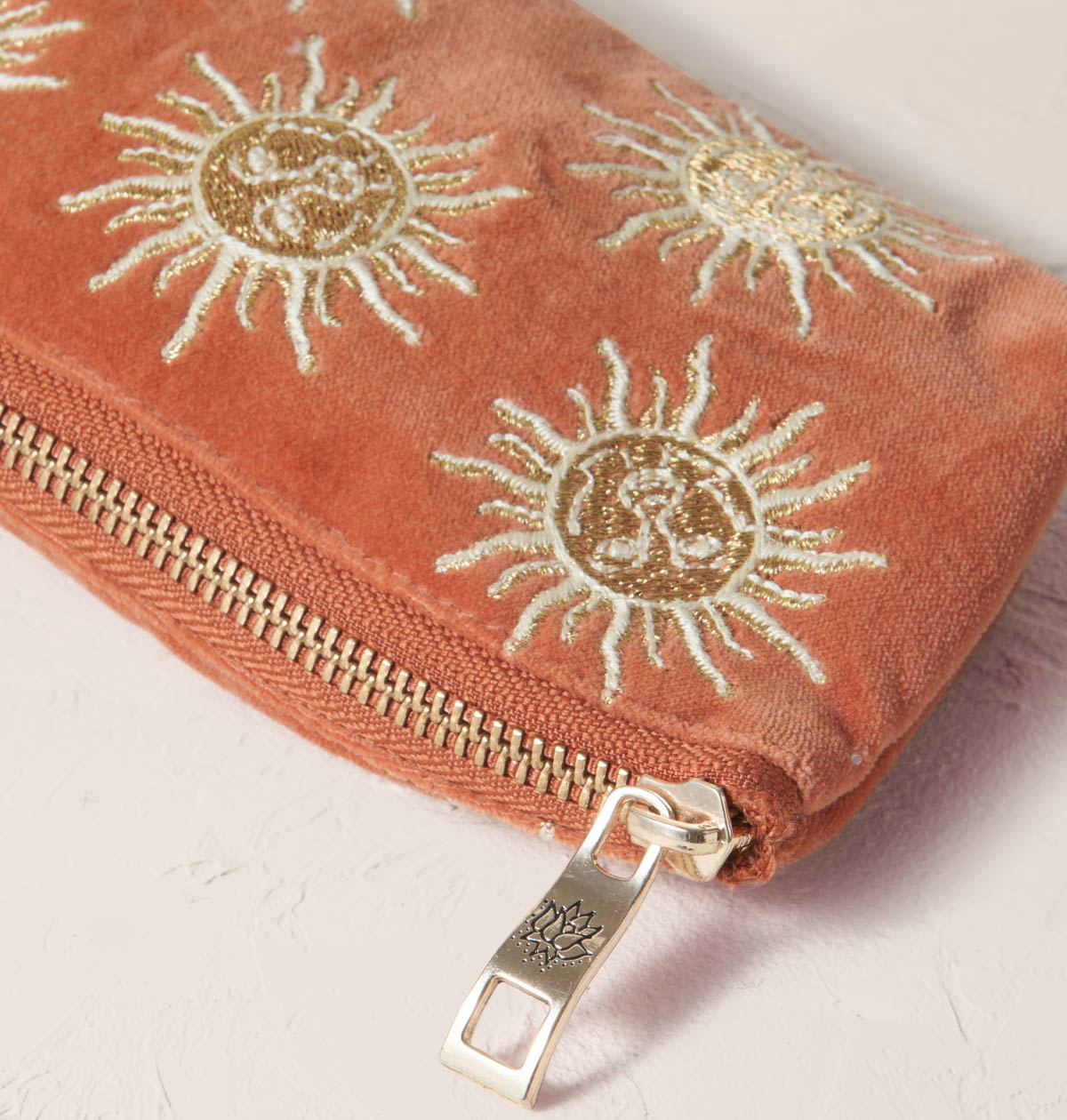 【Elizabeth Scarlett】Sun Goddess コインケース Sun Goddess Luxury White Coin Purse: Buy Cotton Made Pouches