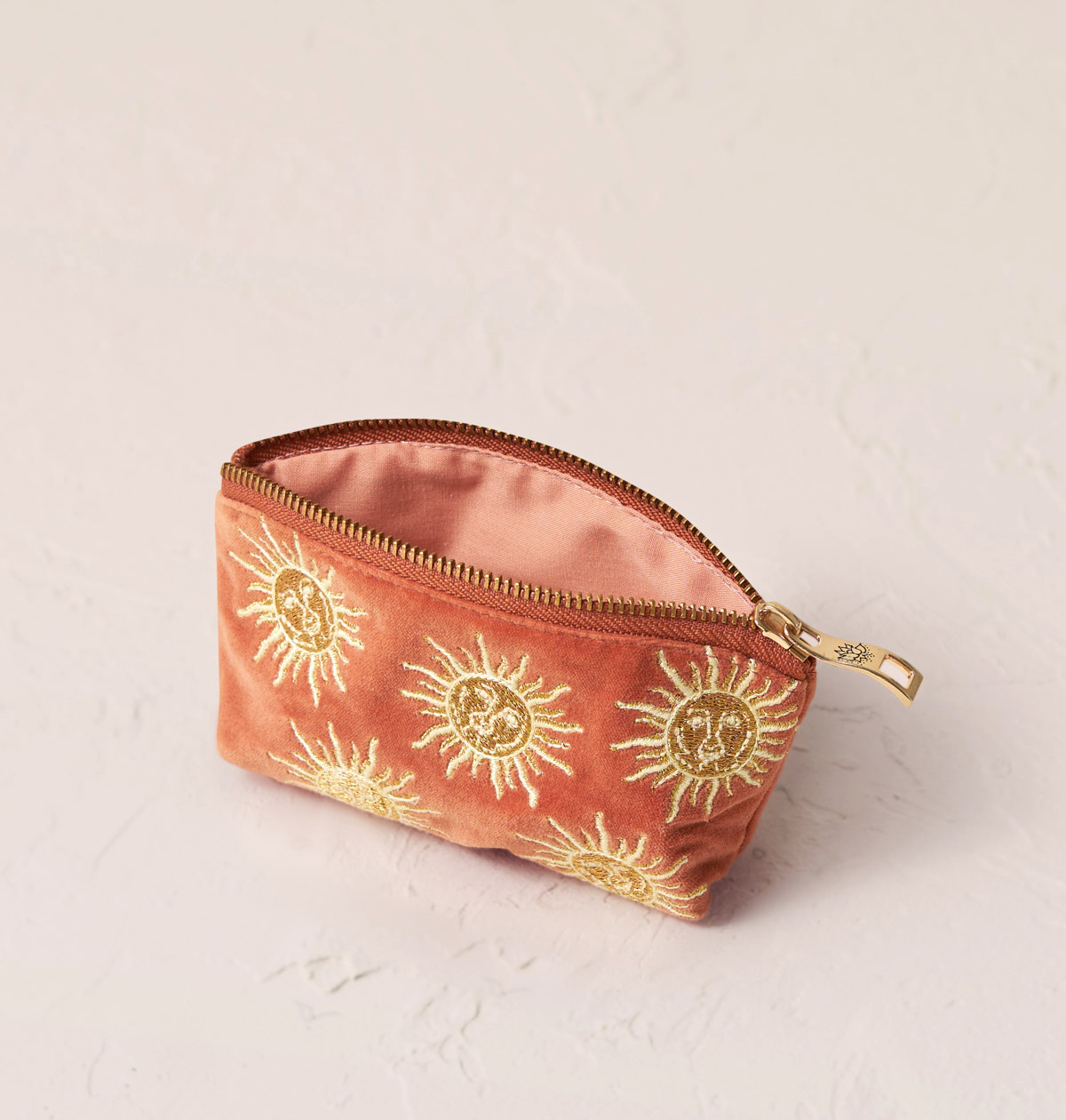 【Elizabeth Scarlett】Sun Goddess ウォッシュバッグ Sun Goddess Wash Bag – Elizabeth Scarlett