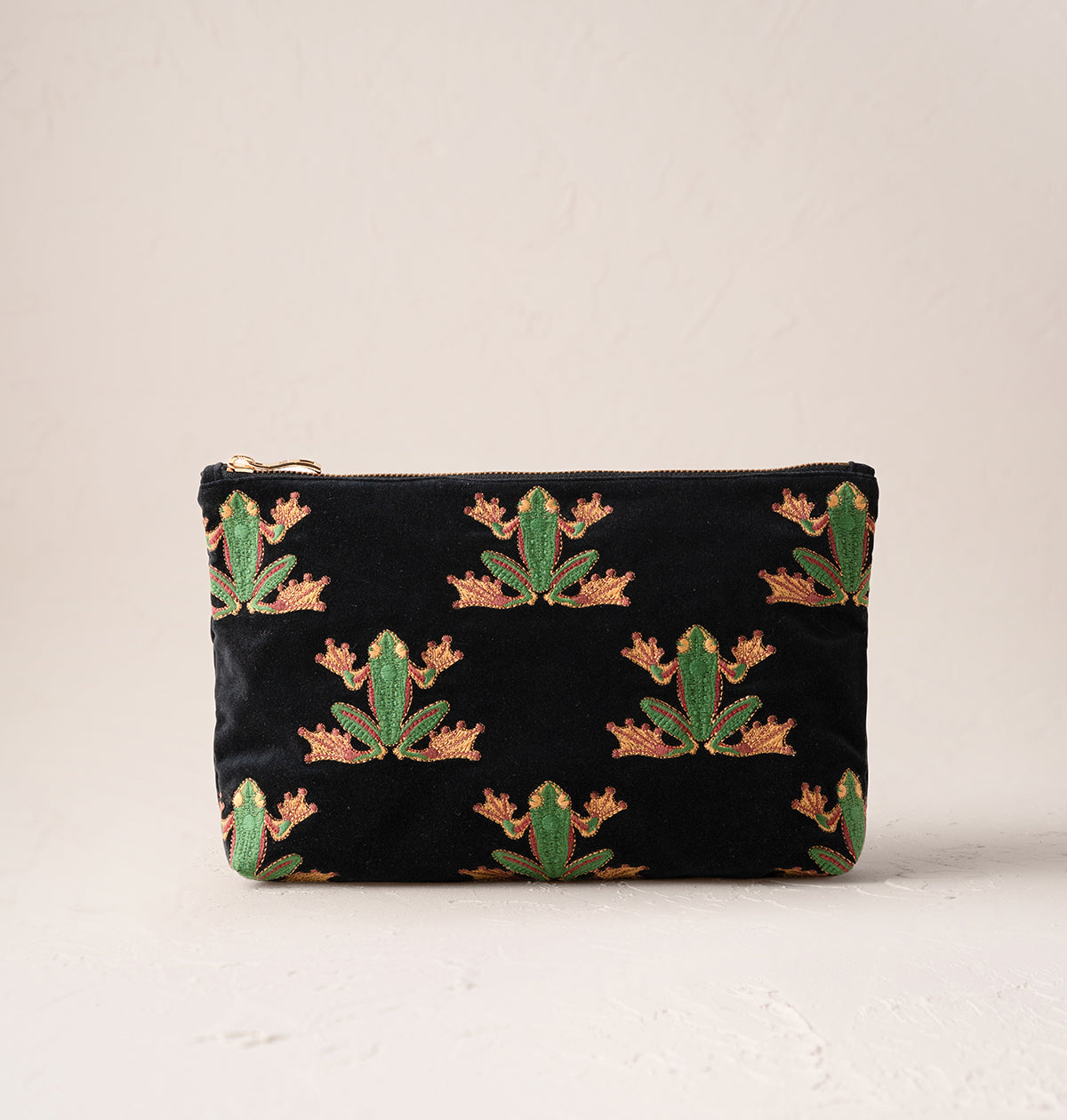 Elizabeth Scarlett ゴールドジャングルリーフ エブリデイポーチ Gold Jungle Leaf Everyday Pouch – Elizabeth Scarlett