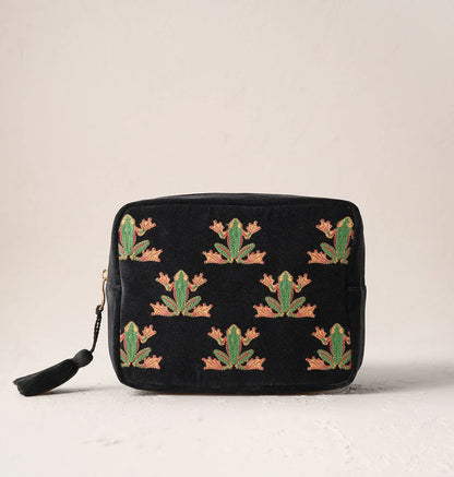 Tree Frogs Wash Bag