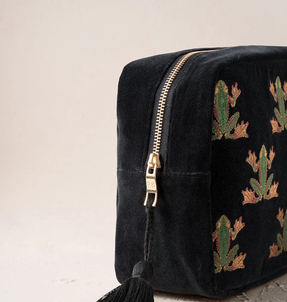 Tree Frogs Wash Bag