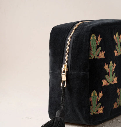 Tree Frogs Wash Bag