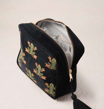 Tree Frogs Wash Bag