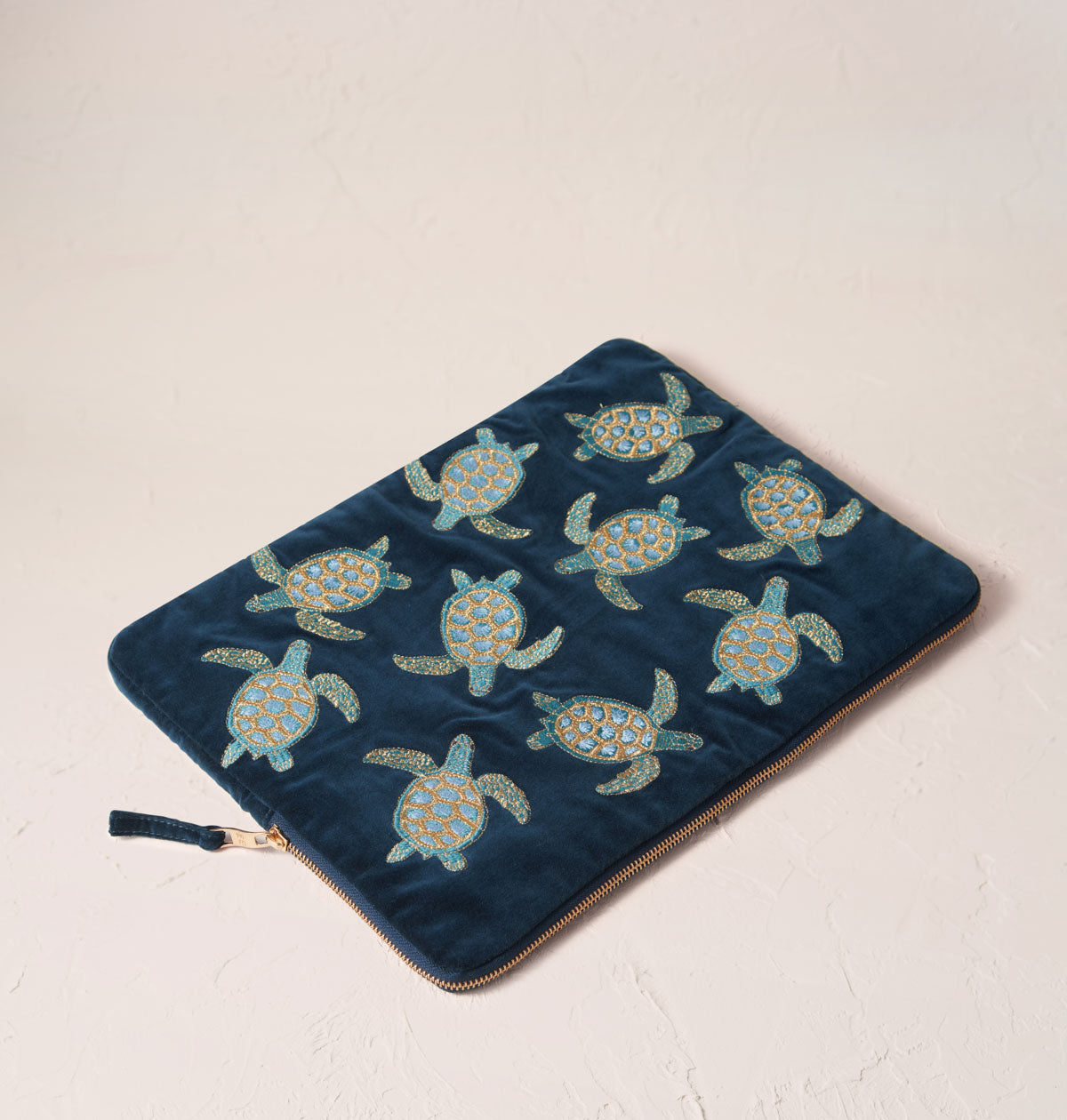 Turtle Conservation Laptop Case Large