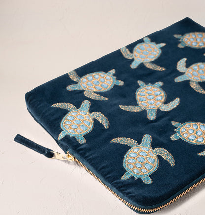 Turtle Conservation Laptop Case Large