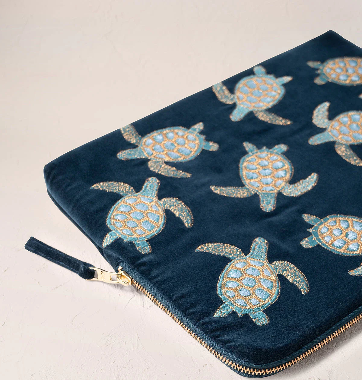 Turtle Conservation Laptop Case Large