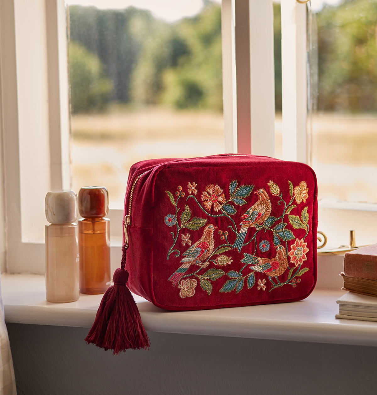 Botanical Birds Wash Bag